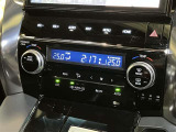 設定温度を維持してくれる便利なオートエアコンが装備されています♪