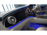 メルセデスジャパンが定めるサーティファイドカー(認定中古車)として登録を致しますので、納車時にはタイヤやバッテリー等も規定以下の数値であれば、整備代金を頂かず、無償で交換となります。ご安心下さい。