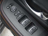 ◆パワーウィンドウスイッチ◆運転席から全席の窓の開閉操作を行うことが出来いつでも換気ができます!