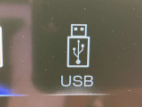 USB接続できます。スマホと接続して音楽を楽しんでください。
