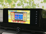 停車時に、映像やテレビを視聴できます。後部座席の乗員も楽しめるので、ファミリー層に最適です。