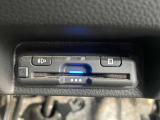 高速の出入りを楽にできるETC車載器付きです。