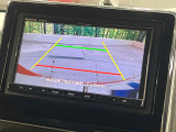 【バックカメラ】駐車時に後方がリアルタイム映像で確認できます。大型商業施設や立体駐車場での駐車時や、夜間のバック時に大活躍!運転スキルに関わらず、今や必須となった装備のひとつです!