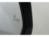 ★ブラインドスポットモニター付きです、隣の車線を走る車両をレーダーで検知、ドアミラーでは確認しにくい後側方エリアの車両をお知らせいたします。