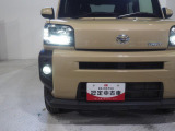 ヘッドライトは明るいLED。夜間の運転も安心です。