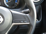 ステアリングスイッチ付きです。運転に集中できます。