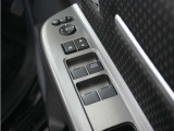 ◆パワーウィンドウスイッチ◆運転席から全席の窓の開閉操作を行うことが出来いつでも換気ができます!