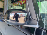 デザイン性だけでなく、ドライバーの巻き込み防止など安全運転をサポート致します!周囲からの視認性にも優れていて安心です!