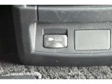 非常時やキャンプなどに役立つAC100Vコンセント付きです。