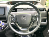 【純正革巻きステアリング】上質な革を使用することで、手にしっかり馴染みとても運転しやすいハンドルです♪