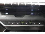 シートヒーター付きなので、冬でもお尻がポッカポカ♪長距離のドライブでも、暖かくクルマに乗れそうですね。