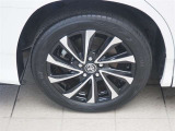 純正アルミホイール装備。タイヤ4本交換して納車いたします。