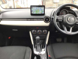 現在のMAZDA車はインパネ配置が視線の動きが少なくなるように設計レイアウトされています☆ひとつひとつの部品からMAZDAの安全に対するこだわりを感じる事が出来ます☆