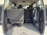 積載性が広がるシートアレンジ。倒し方や可動域、荷室の広がりが分かり、使い道を想像できます。