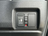 片側電動スライドドア☆狭い駐車場など、重宝します!運転席側からドア開閉操作ができます。