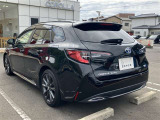 シートを外して室内をすみずみまで洗浄&消臭。ボディやタイヤはもちろん、エンジンルームまで洗浄しています。