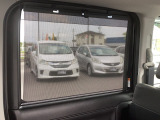 リア席サンシェード付き♪日差しからの眩しさも軽減してくれます☆