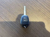 4WD/寒冷地仕様/地デジ対応ナビ/ワイパーデアイサー/フルフラットシート/キーレスキー/ETC/横滑り防止装置/アクセサリーソケット/エアコン/メンテナンスノート/取扱説明書