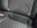 ◆ISOFIX◆シートベルトいらずでチャイルドシートと固定金具を連結するだけでガッチリ固定できます。