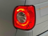 丸目で愛嬌のあるデザインのLEDリヤコンビネーションランプ(LEDストップランプ)が省電力・長寿命化を実現。