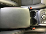 運転席アームレスト