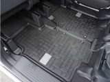 【雨にも負けず!オールシーズンマット装備】濡れた靴の水、汚れなどからフロアを守ります。アウトドアやレジャーはもちろん、雨や雪の日にも便利。