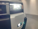 LEDヘッドライトです。デザイン性がよくとても明るいので、夜間の走行や悪天候でも安心です。