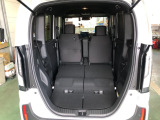 【トランクルーム】荷物も乗せやすく、使いやすいです!セカンドシートを倒せばさらに広い空間に♪