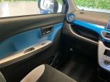 【グローブボックス】現在では車検証入れなどとして活用されることが多いですよ☆