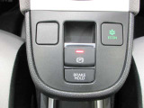電子パーキングブレーキを装備。信号待ちなどで便利なオートブレーキホールド機能も付いてます。