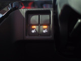 運転席と助手席にはシートヒーターを装備。寒い時期に嬉しい装備です。