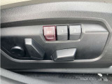 運転席メモリー付電動シート