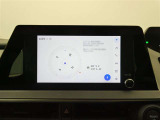 ディスプレイオーディオ搭載 ナビとしての機能はもちろん、お手持ちのスマホと連携しスマホ内の音楽を聴いたり、メッセージの受信等色々な事が出来ます