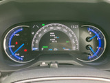スタイリッシュなデザインで、ドライビングシーンを彩ります。必要な情報を一目で確認でき、運転をサポート。