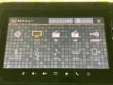 多彩なメディア再生に対応。お好みの音楽やラジオで、快適なドライブ空間を演出します。