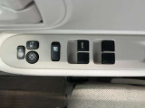 パワーウィンドウ付き☆運転席で全部の窓を開閉することが可能!!