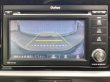 カラービジョンとガイドラインで見やすいバックモニター!車庫入れも楽ちんです♪