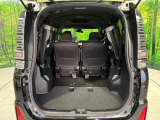 普段のお買い物や通勤、送迎等に十分な荷室スペースを確保しております。セカンドシートを倒すと、大きな荷物の積載も可能です♪