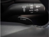 【ステアリングシフトスイッチ】ハンドルから手を離さずに素早くシフトアップ&ダウンができます。お近くの広島マツダまでお越しください。