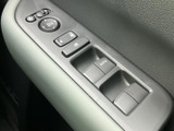 車幅感覚が分かりやすいバックモニターを搭載。後退時の安全をサポートし、スムーズな駐車をアシストします。