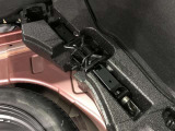 【ジャッキ】車体を持ち上げるための工具