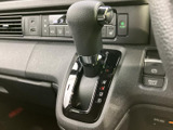 鮮明な地図表示で、視認性が高く、運転中の操作もスムーズに行えます。安心して運転を楽しめます。