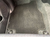 毎日全国の仕入れ先から厳選した車を仕入れております!プロの査定士の検査を受けた車を仕入れ、入庫後も社員が1台1台を走行チェックや状態確認・装備確認などを入念に行います。