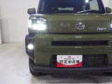 ヘッドライトとフォグランプは明るいLED。夜間の運転も安心です。