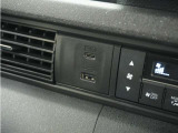 ◆USBチャージャー◆使いやすい場所に装備されています。