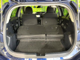 後席を格納すると、これだけの広さが!シーンに合わせたシートアレンジで、大きな荷物も積むことが出来ます♪