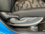 延長保証につきましてはお求めいただく車両によって保証料が異なりますので、当店スタッフまでお気軽にお問い合わせくださいませ。
