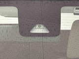 単眼カメラが、運転中の「ヒヤッ」とするシーンで衝突回避の支援や被害の軽減を図り安全運転を支援します