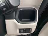 運転席側 カップホルダー