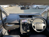 車内も広々としており、落ち着いた配色のインテリアで上質な空間となっております☆